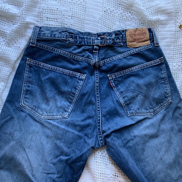Vintage LeVI Jeans (1971-1985) with Buckle - Picture 5 of 11